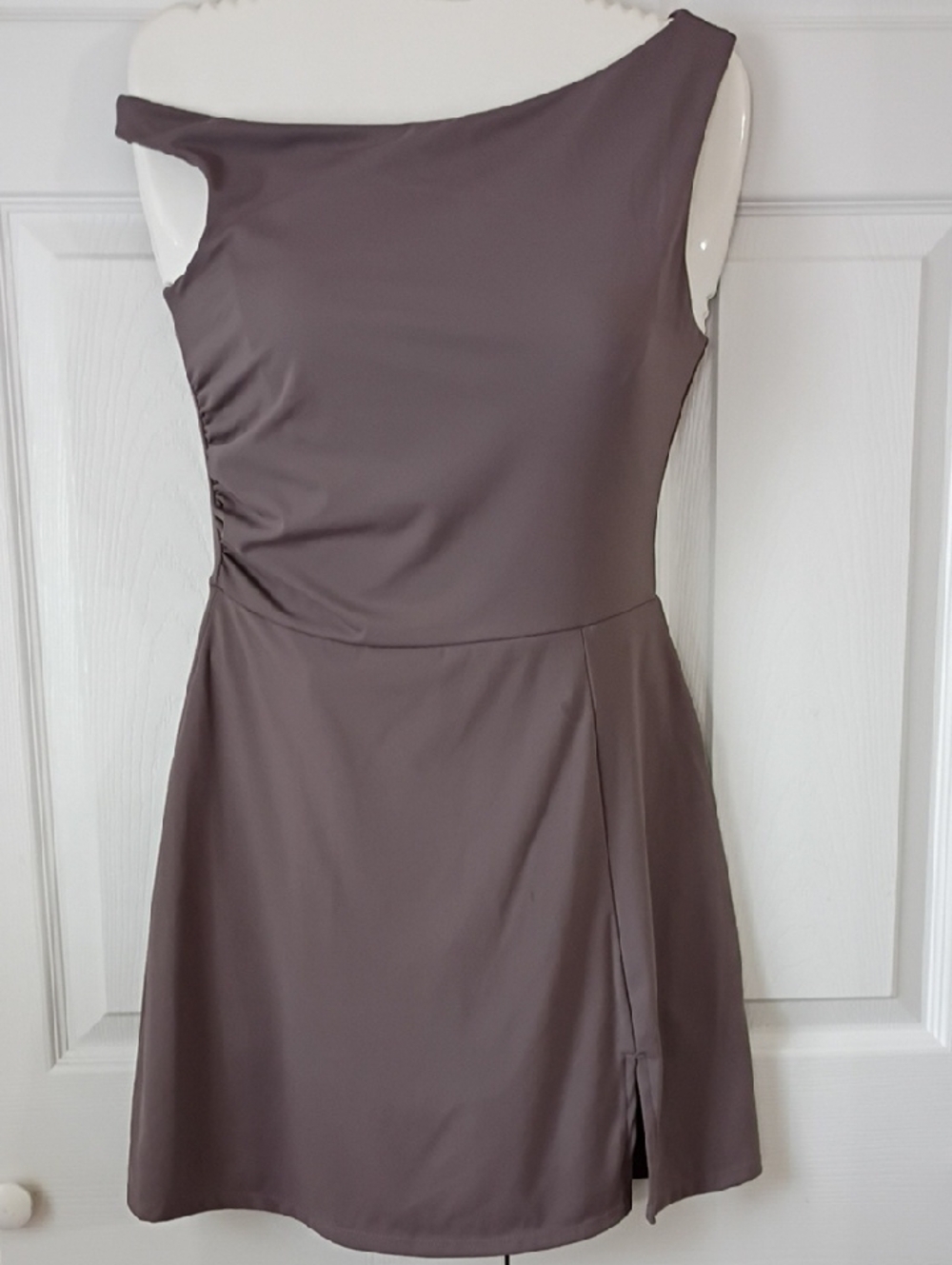 Qinsen Asymmetric One-Shoulder Mini Golf Tennis Dress in Taupe Built In Shorts M